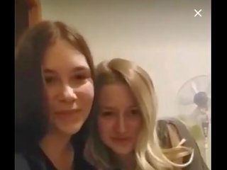 [Periscope] Ukrainian teen girls practice love-making