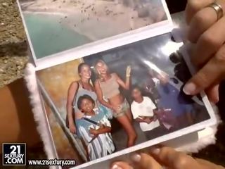 Honey Vega Vixen Showing Her Photo Album