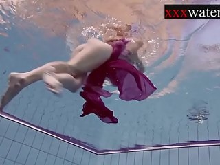Smoking splendid Russian redhead in the pool <span class=duration>- 7 min</span>