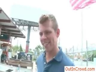 Construction Worker Gets Sucked In Public By Outincrowd